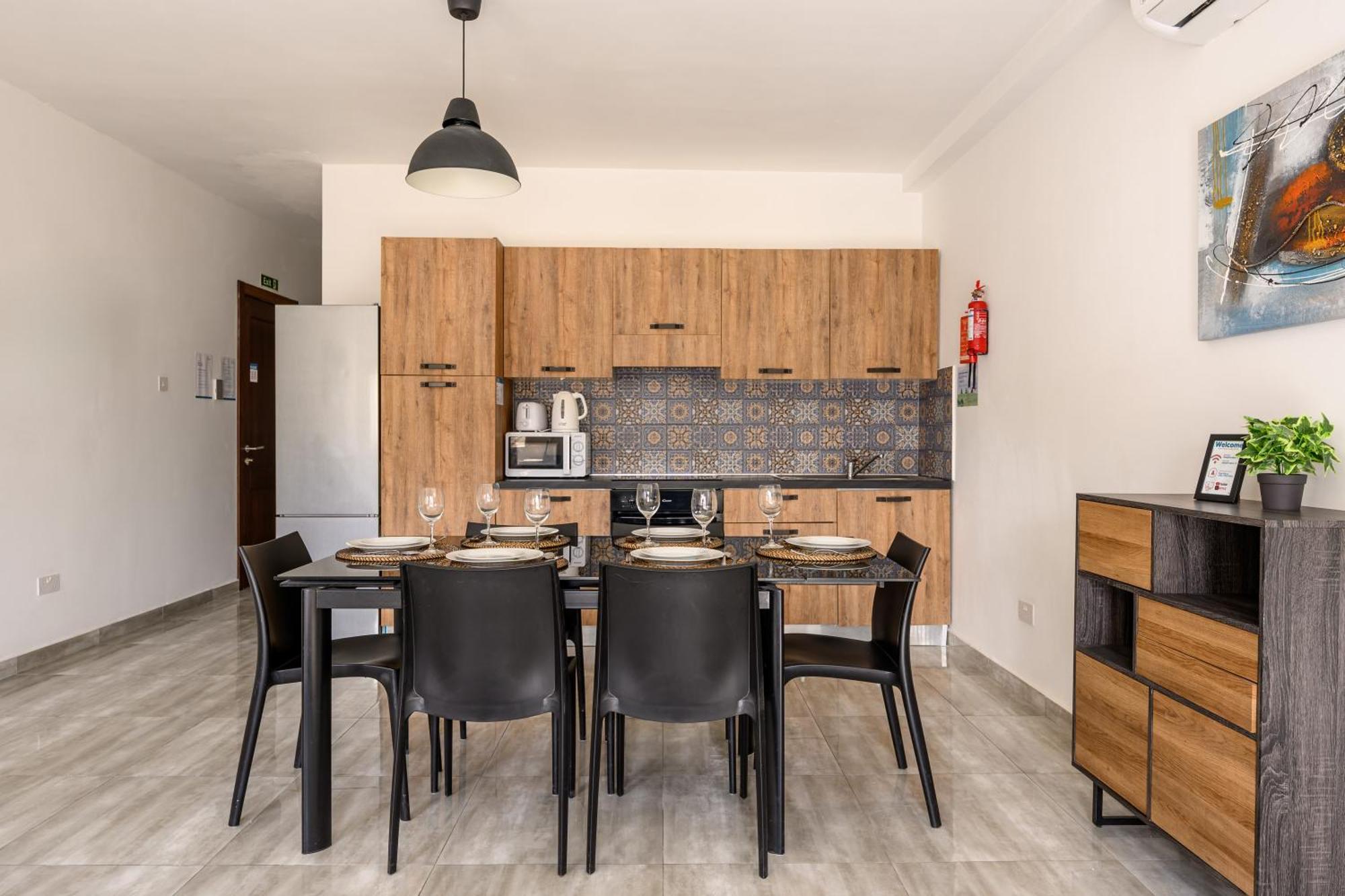 F11 Room 2, Private Room Two Single Beds Shared Bathroom In Shared Flat 음시다 외부 사진